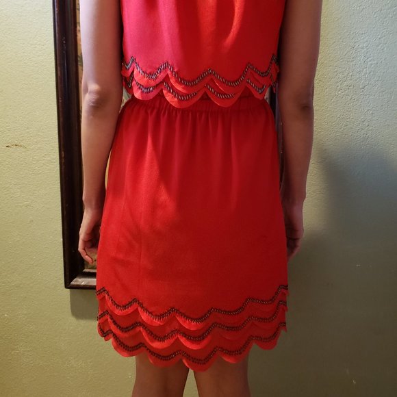 Gianni Bini red scalloped dress with beading - Picture 4 of 4